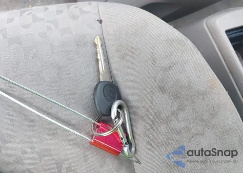 2006 Saturn Vue 4 Cyl from USA, damaged, VIN 5GZCZ33D66S813552